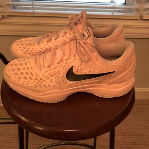 Nike Zoom Pegasus tennis shoes - Picture 1 of 10